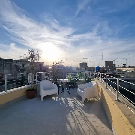 Corte Sui Tetti Di バーリ